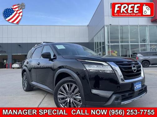 2023 Nissan Pathfinder SL