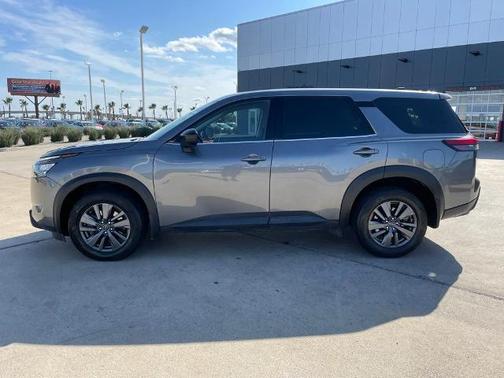 Gun Metallic 2024 Nissan Pathfinder S