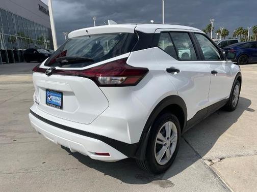 2025 Nissan Kicks Play S