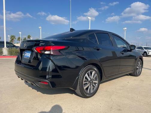 2023 Nissan Versa 1.6 SV