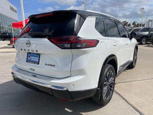 2024 Nissan Rogue Platinum