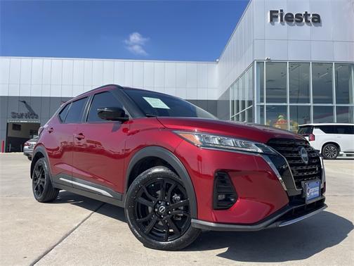 2023 Nissan Kicks SR