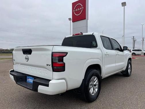 2024 Nissan Frontier SV