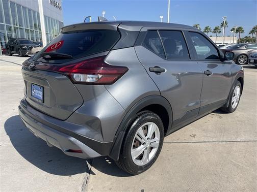 2023 Nissan Kicks S