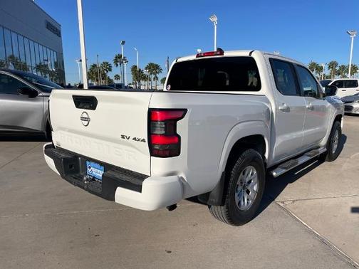 2024 Nissan Frontier SV