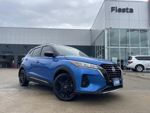 2023 Nissan Kicks SR