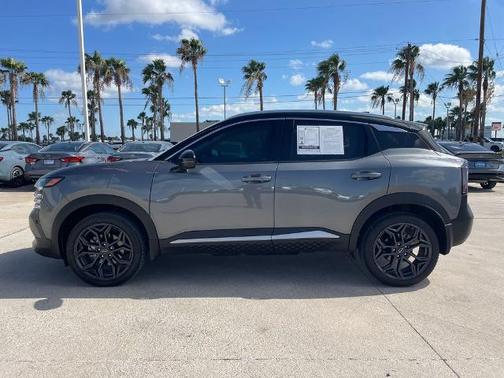 2t Gun Blk Roof 2025 Nissan Kicks SR