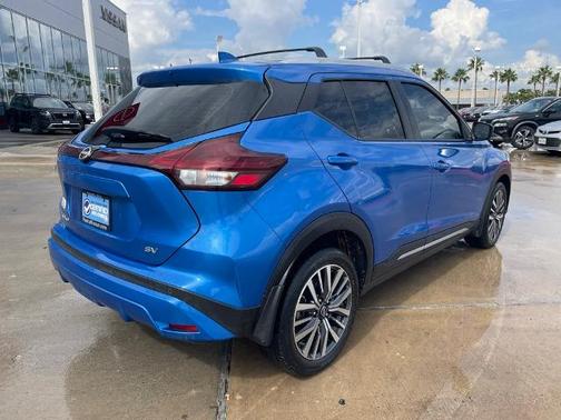 2023 Nissan Kicks SV