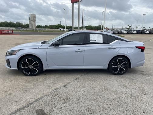 2023 Nissan Altima 2.5 SR