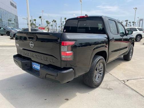 Black 2025 Nissan Frontier SV