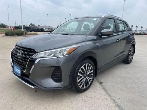 Gun Metallic 2024 Nissan Kicks SV