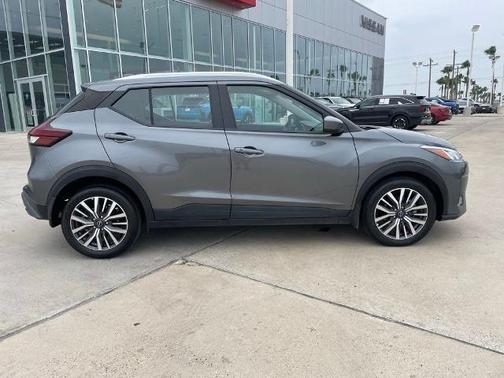 Gun Metallic 2024 Nissan Kicks SV