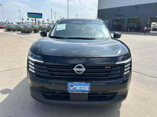Super Black 2025 Nissan Kicks SR