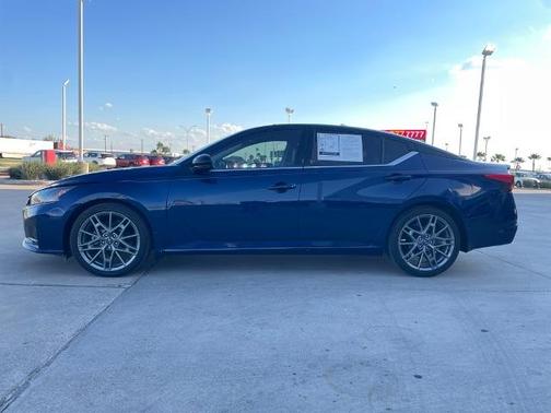 2024 Nissan Altima 2.0 SR