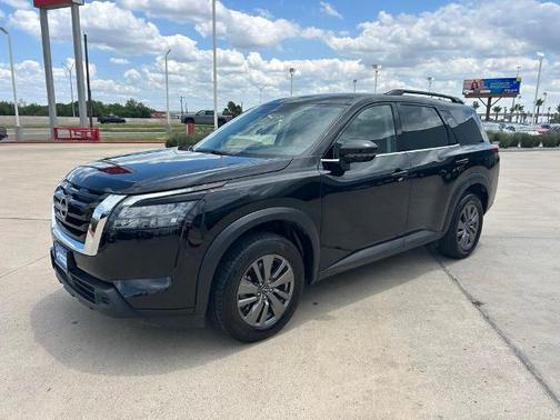 Black 2025 Nissan Pathfinder SV
