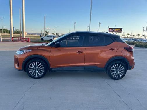 2023 Nissan Kicks SV