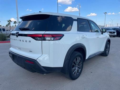 2024 Nissan Pathfinder S