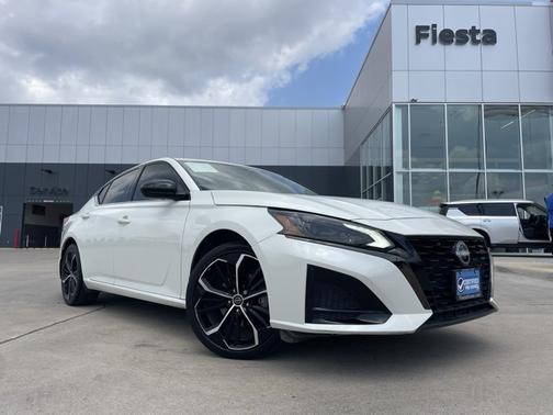 2023 Nissan Altima 2.5 SR