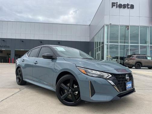 2t Gry Blk Roof 2025 Nissan Sentra SR