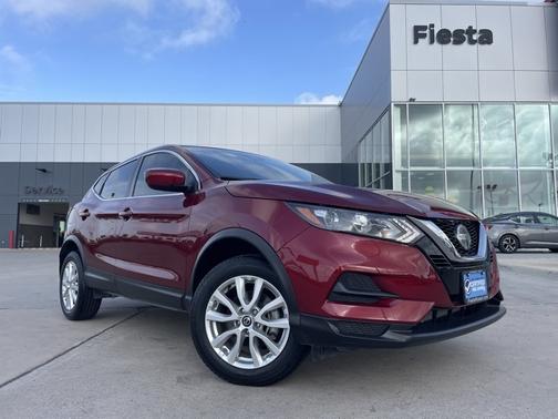 2022 Nissan Rogue Sport S
