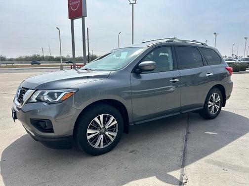 2020 Nissan Pathfinder SV