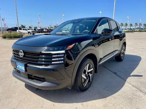 Super Black 2025 Nissan Kicks SV