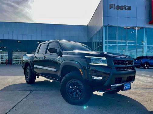 Black 2025 Nissan Frontier PRO-4X