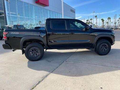 Black 2025 Nissan Frontier PRO-4X