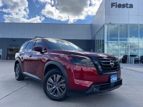 Scarlet Ember 2024 Nissan Pathfinder SV