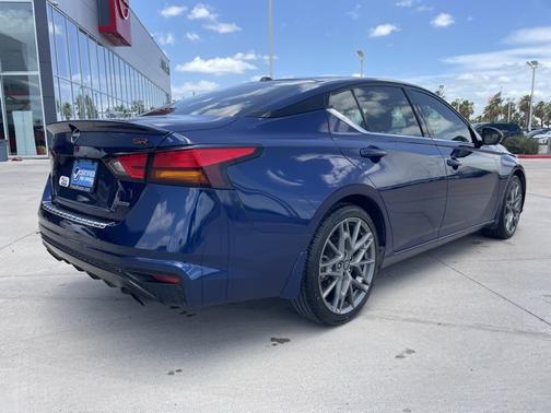 2023 Nissan Altima 2.0 SR