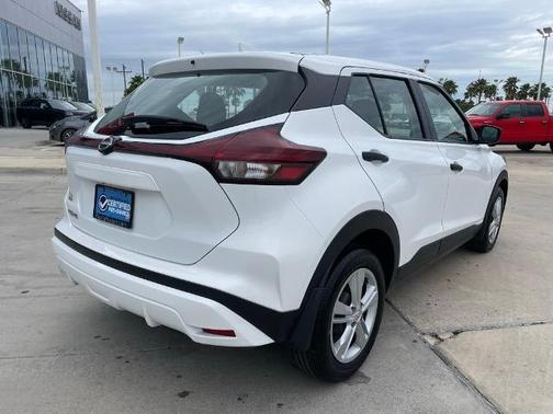 2024 Nissan Kicks S