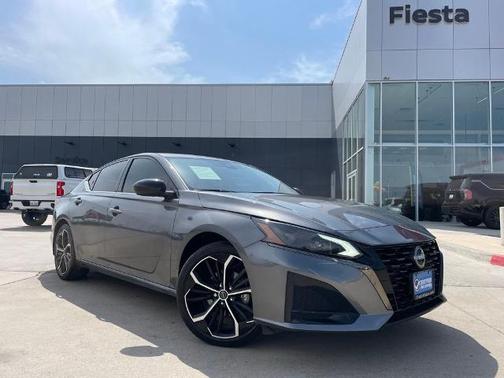 Gun Metallic 2024 Nissan Altima 2.5 SR