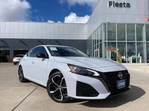 2023 Nissan Altima 2.5 SR