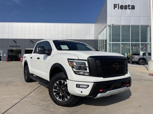 2024 Nissan Titan PRO-4X
