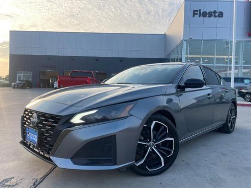 2023 Nissan Altima 2.5 SR