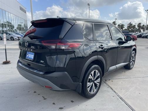 2022 Nissan Rogue SV