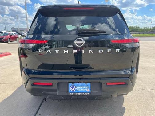 2023 Nissan Pathfinder S