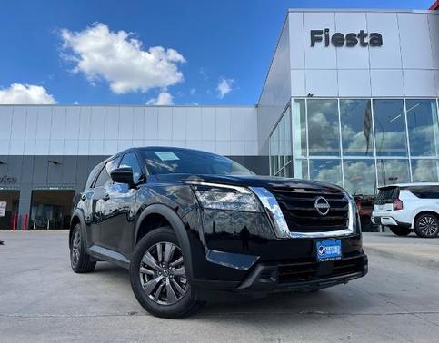 2023 Nissan Pathfinder S