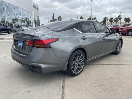 2023 Nissan Altima 2.0 SR