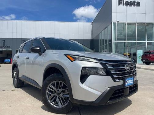 Brilliant Silver Metallic 2024 Nissan Rogue S