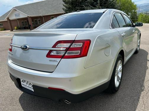 2013 Ford Taurus SEL