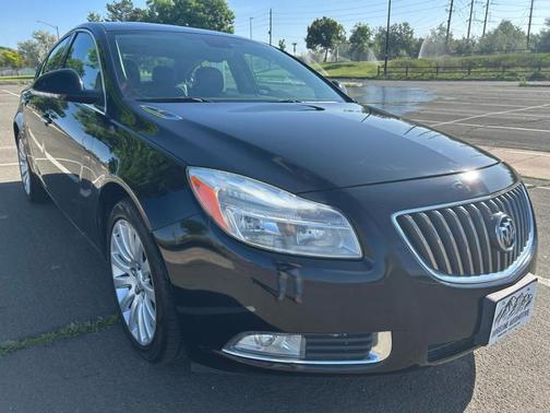 2013 Buick Regal Premium 1