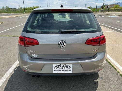 2016 Volkswagen Golf TSI SE 4-Door