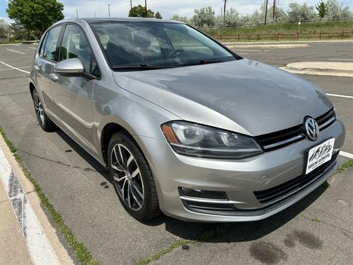 2016 Volkswagen Golf TSI SE 4-Door