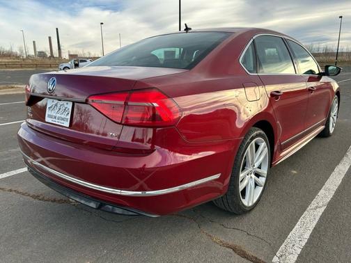 2016 Volkswagen Passat 1.8T R-Line w/ Comfort