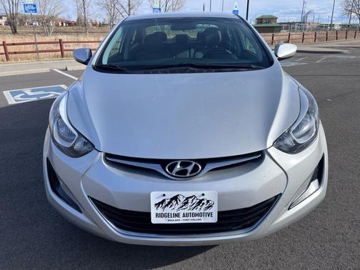 2015 Hyundai ELANTRA SE