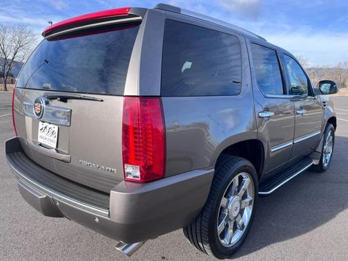 2013 Cadillac Escalade Luxury