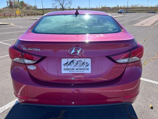 2014 Hyundai ELANTRA SE