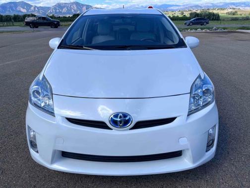 Photo 2 of 20 of 2011 Toyota Prius II