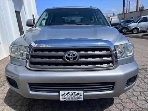 2009 Toyota Sequoia SR5
